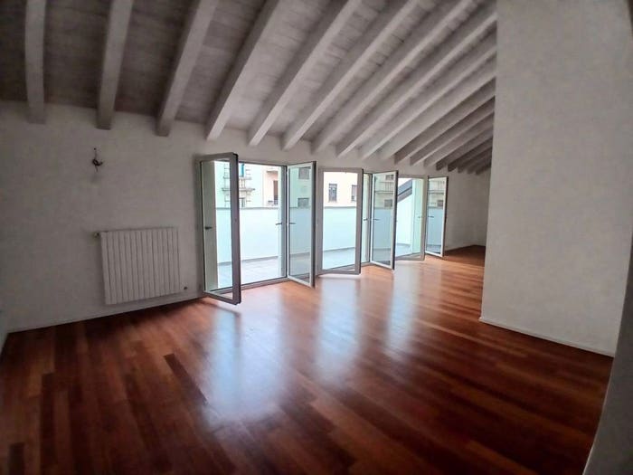 Casa trilocale in affitto in Corso di Porta Romana, Quadronno Crocetta, Milano