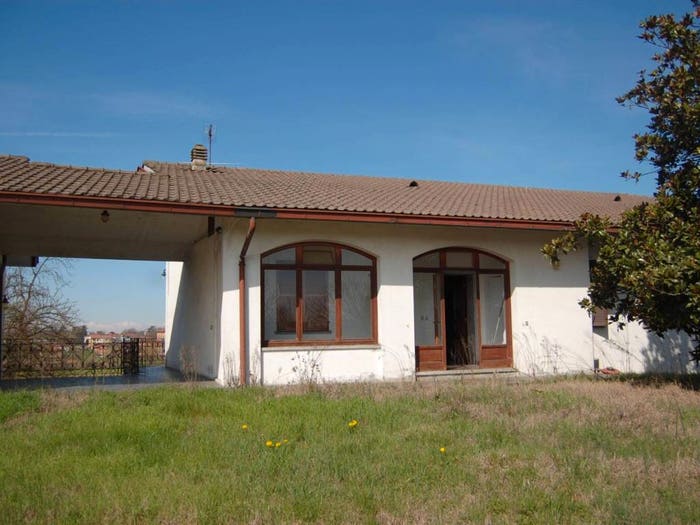 Casa con 6 locali in vendita in Centro, Quattordio