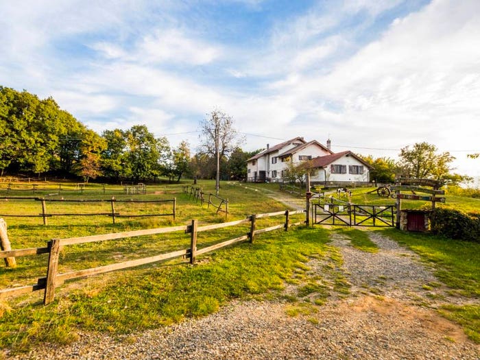 Casa con 6 locali in vendita in Tiglieto