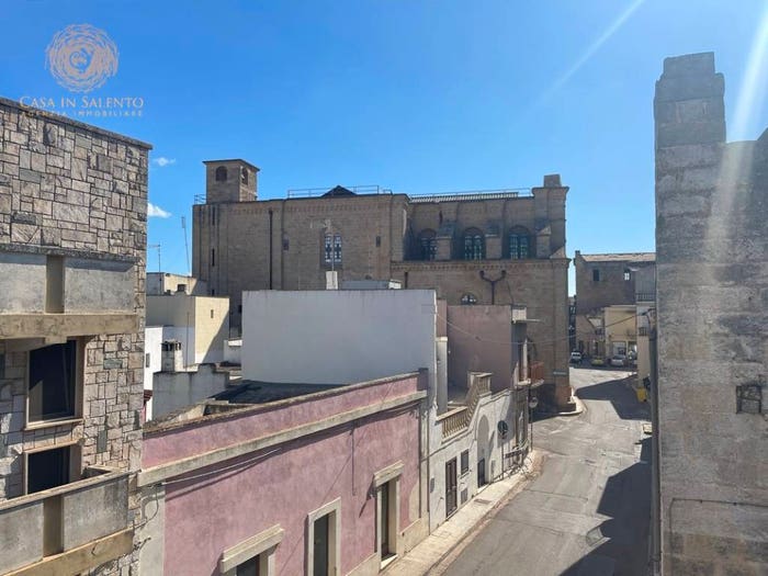 Appartamento con 6 locali in vendita in Via Benvenuto Cellini, Centro, Corsano