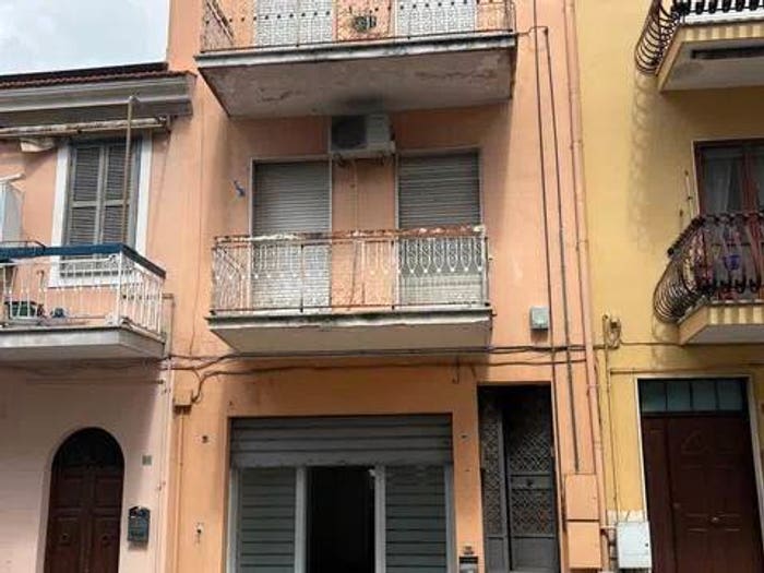 Casa con 6 locali in vendita in Via Della Stazione, Centro, Priverno