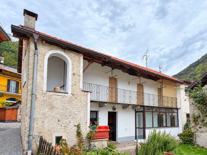 Casa con 6 locali in vendita in Via dei Frati, Ramello, Cambiasca