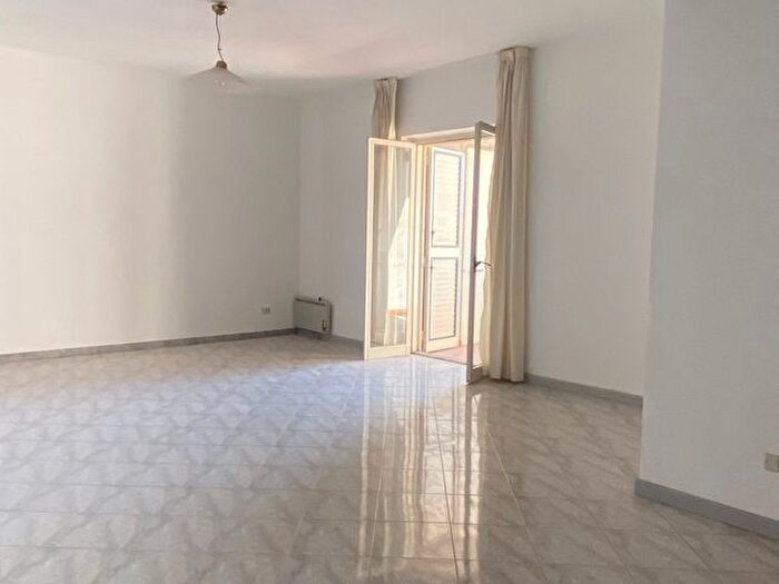 Appartamento trilocale in vendita in Via della Libertà, Melito Di Porto Salvo