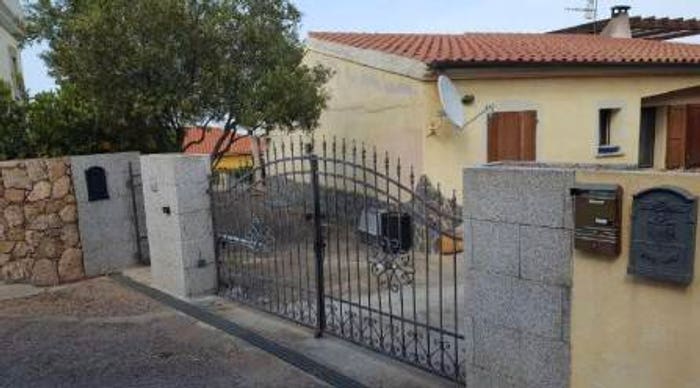 Appartamento con 6 locali in vendita in Via Portovenere, Cannigione, Arzachena