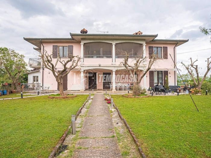 Appartamento con 5 locali in vendita in Via Teotti, Centro, Montichiari