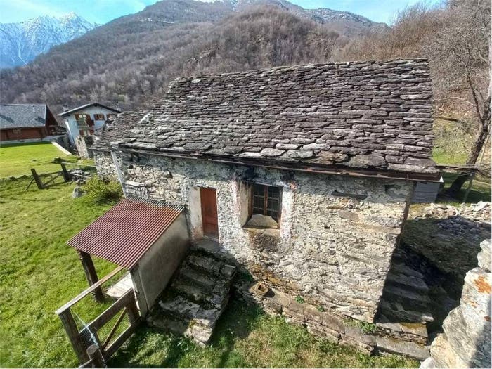 Casa con 5 locali in vendita in Localita Gulo, Pieve Vergonte