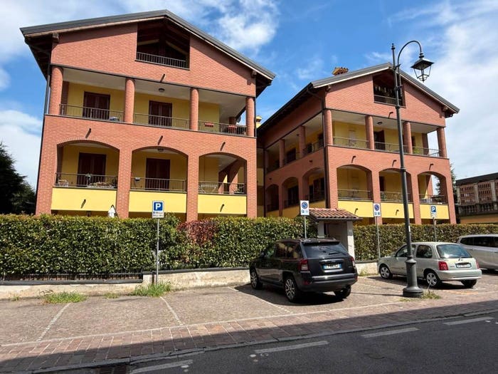 Appartamento bilocale in vendita in Via Cesare Cantù, Centro, Imbersago