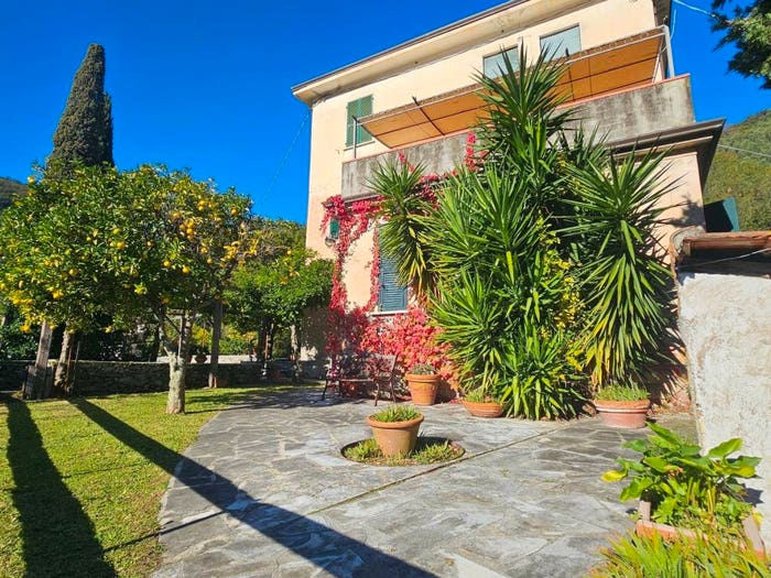 Casa con 6 locali in vendita in Via Cafaggio, Centro, Ameglia