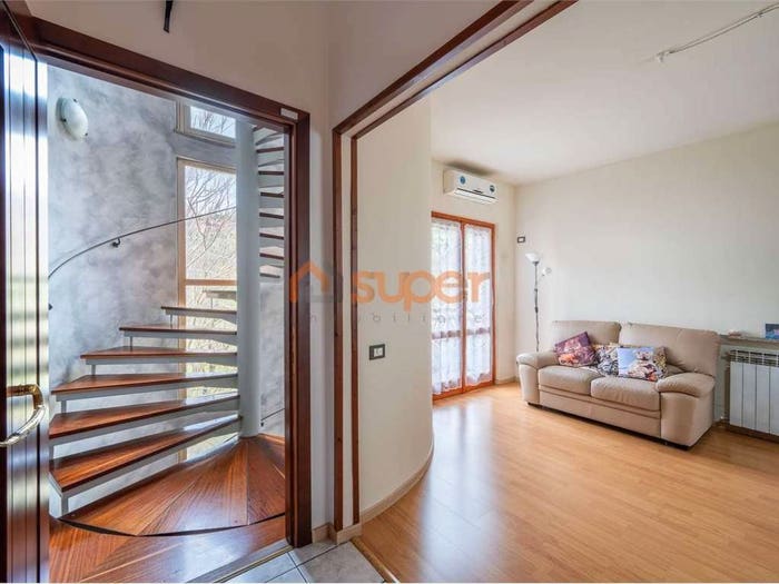 Appartamento quadrilocale in vendita in Via Bettino Ricasoli, Città della Domenica Monte Malbe, Perugia
