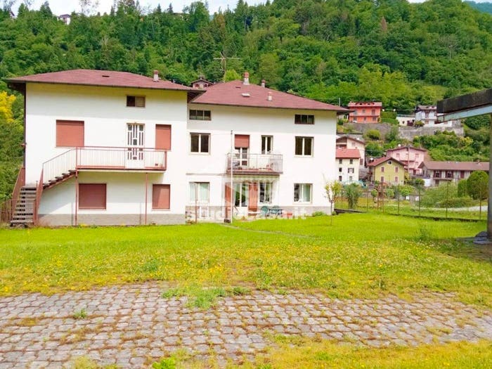 Casa quadrilocale in vendita in Ponte Nossa