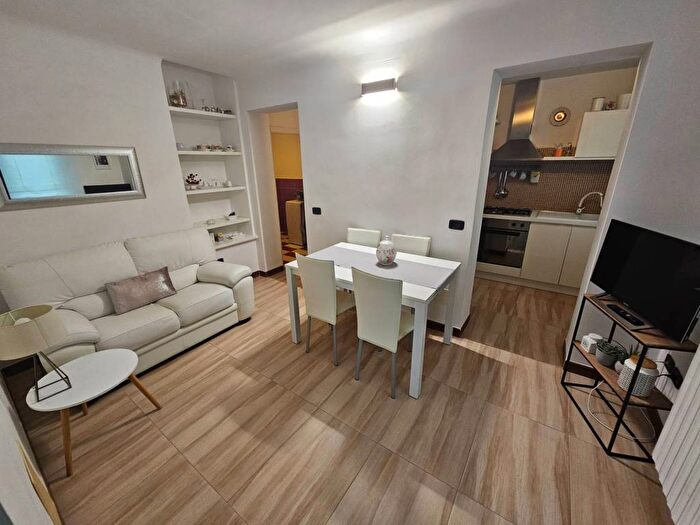 Appartamento quadrilocale in vendita in Via Corso Garibaldi, Porto San Giorgio