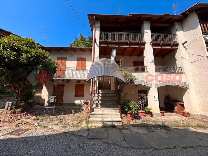 Casa con 6 locali in vendita in Strada Picchi, Picchi, Cumiana