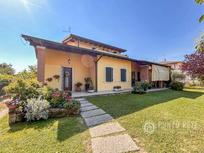 Casa quadrilocale in vendita in Via Ex Internati, Settimo Balconi, Pescantina