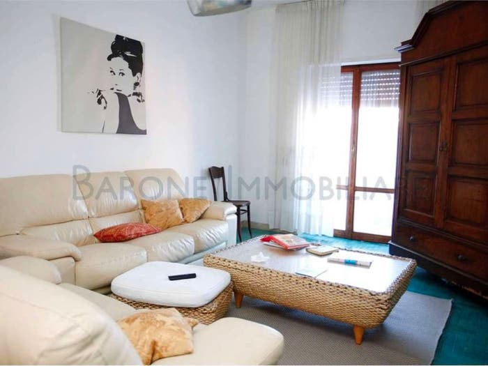 Appartamento con 5 locali in vendita in via fiorillo, Marina di Carrara, Carrara