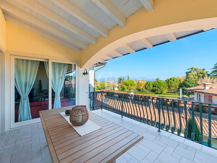 Appartamento trilocale in vendita in Pace, Desenzano Centro, Desenzano del Garda