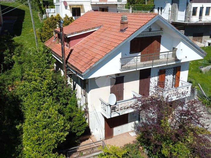 Casa quadrilocale in vendita in Borgata Levrette, Centro, Valgioie