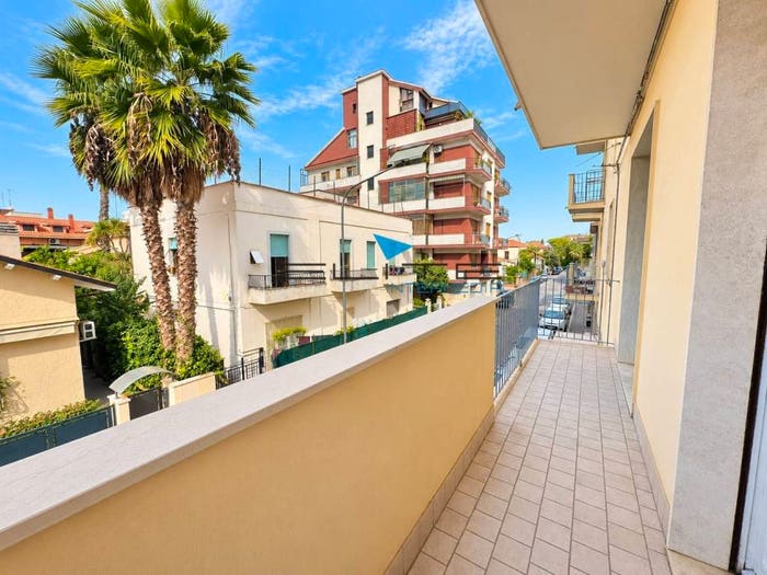 Appartamento quadrilocale in vendita in Via Lugi settembrini, Viale Bovio Piazza Duca degli Abruzzi, Pescara