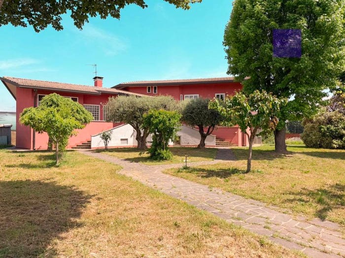 Casa con 6 locali in vendita in Centro, Granze