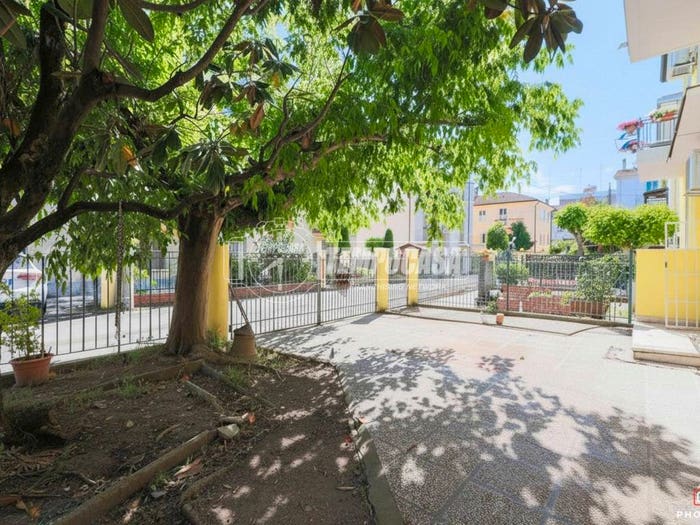 Casa con 6 locali in vendita in Via Francesco de Sanctis, Campanella, Imola
