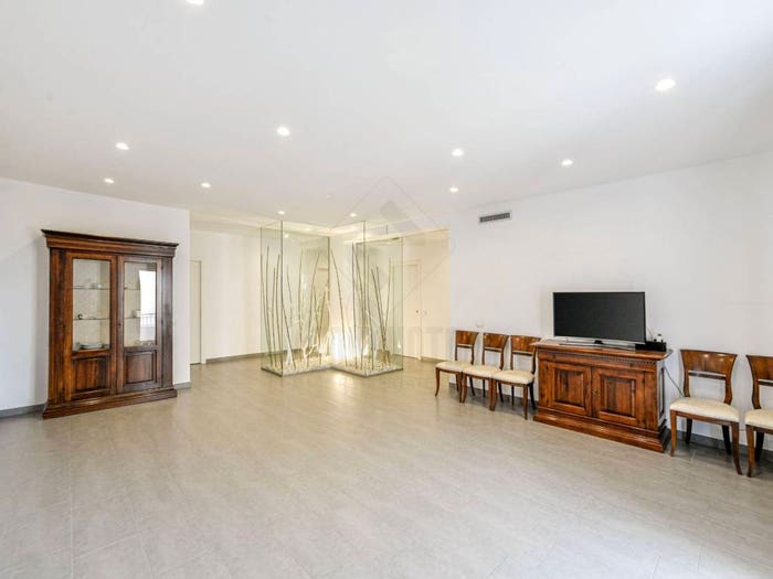 Appartamento con 6 locali in vendita in Via Don Lorenzo Milani, Centro, Noto