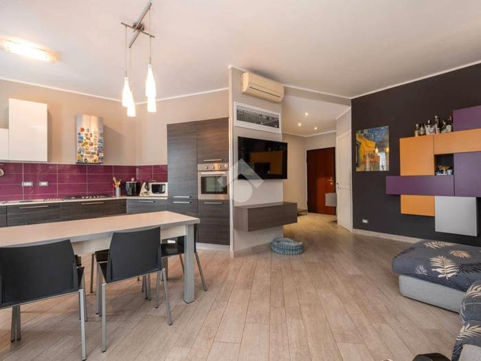 Appartamento quadrilocale in vendita in Via E Montanaro, Centro, Grugliasco