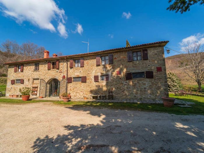 Casa con 6 locali in vendita in Castelfranco Piandisco