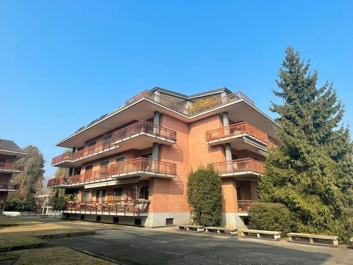 Appartamento con 6 locali in vendita in Viale Camillo Benso di Cavour, Centro, Chivasso
