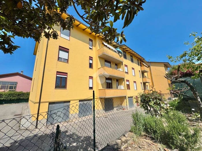 Appartamento quadrilocale in vendita in Viale Michelangelo, Palazzo Petrignano, Assisi