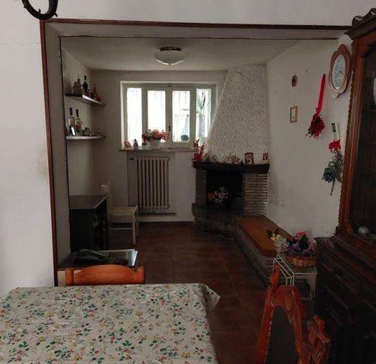 Casa quadrilocale in vendita in Via Nolfi, Centro Storico, Fano