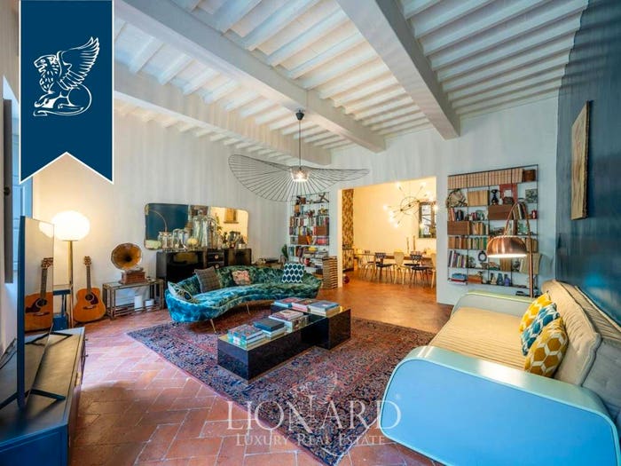 Casa con 6 locali in vendita in Via Marco Perennio, Arezzo