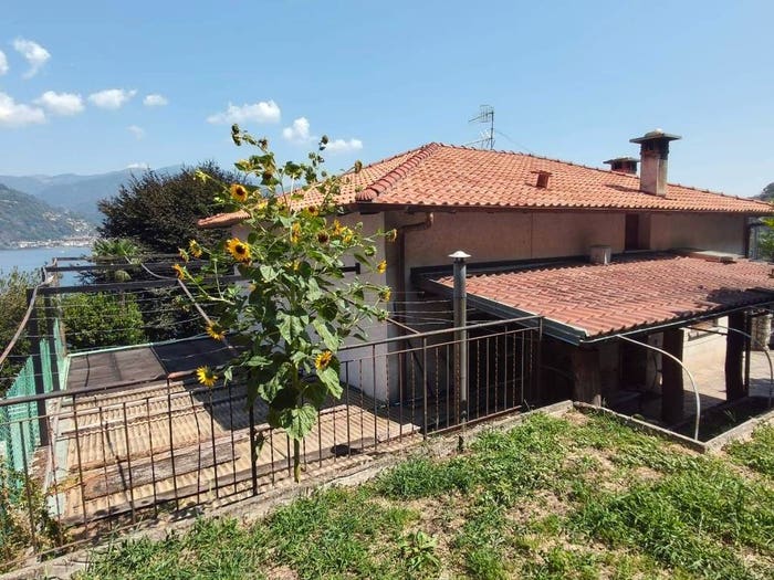 Casa con 6 locali in vendita in Casali Carmine Inferiore, Carmine, Cannobio