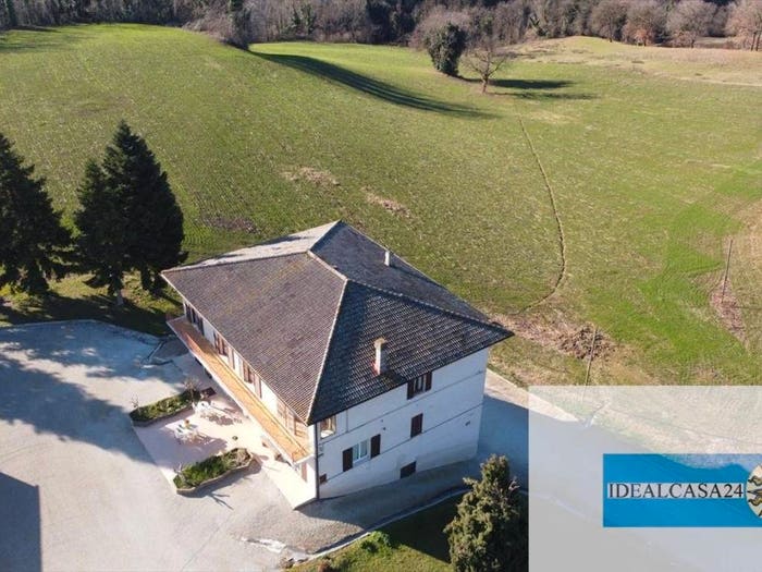 Casa con 6 locali in vendita in camporotondo di fiastrone cda colvenale n, Camporotondo di Fiastrone