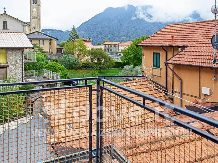 Casa con 6 locali in vendita in Via Umberto I, Cernobbio
