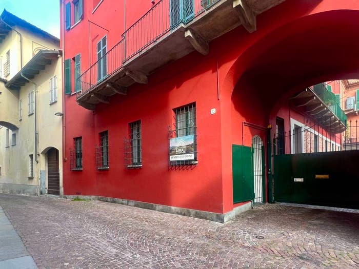 Appartamento trilocale in vendita in Via Vittorio Emanuele, Centro, Alba