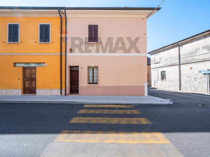 Casa con 5 locali in vendita in Via Arini, Bozzolo