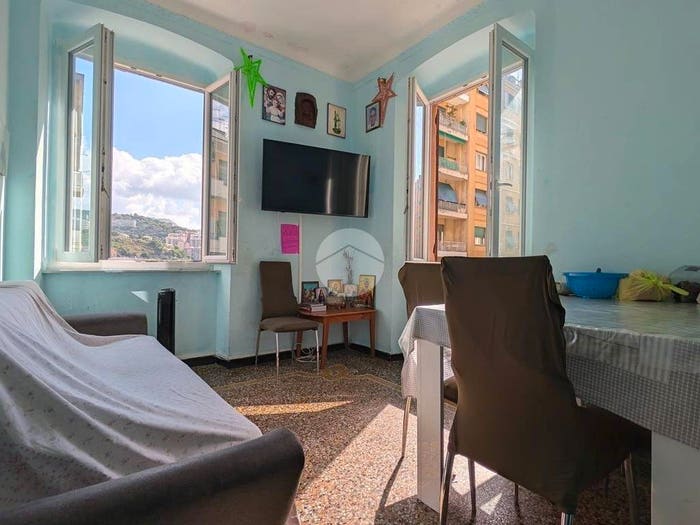 Appartamento con 5 locali in vendita in Via Leonardo Montaldo, Staglieno, Genova