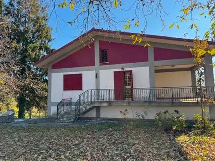 Appartamento quadrilocale in vendita in Tuorisichi No Number, Roccamonfina