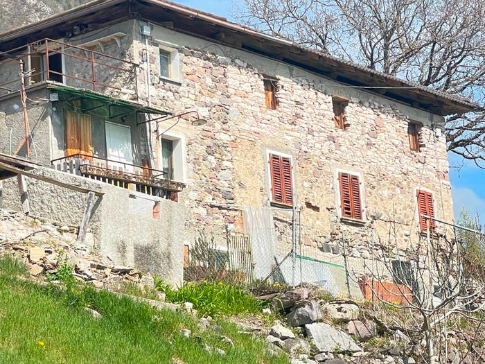 Casa con 6 locali in vendita in Via Campestrin, Pieve Tesino
