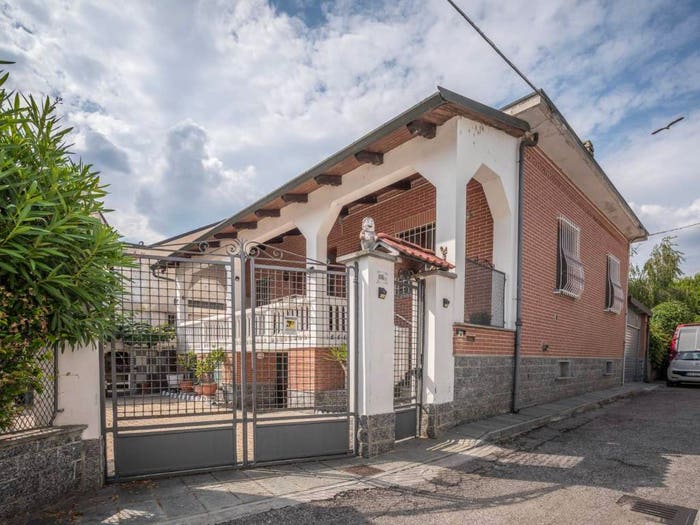 Casa quadrilocale in vendita in Via Pastrengo, Mercato Santa Maria, Moncalieri