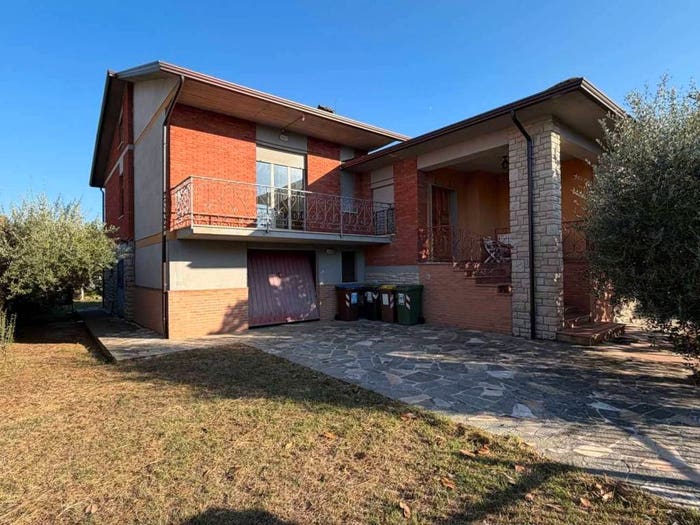 Appartamento con 6 locali in vendita in viale della resistenza, Centro, Marsciano