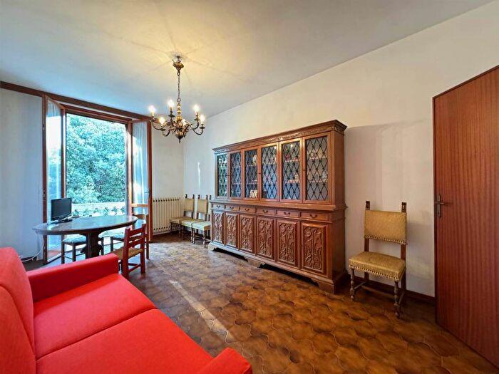 Appartamento trilocale in vendita in Via Amerigo Vespucci, Centro, Viareggio