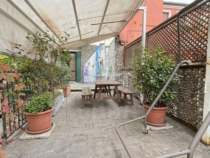 Appartamento trilocale in vendita in Via dei Savonarola, Savonarola Ponte Molino, Padova