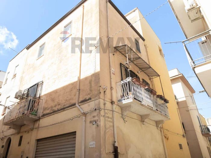 Casa quadrilocale in vendita in Via Fratelli Cairoli, Centro, Alcamo