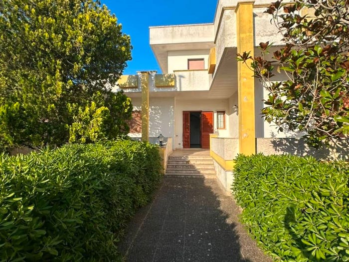 Casa con 5 locali in vendita in Via Martiri del Terrorismo, Centro, Veglie