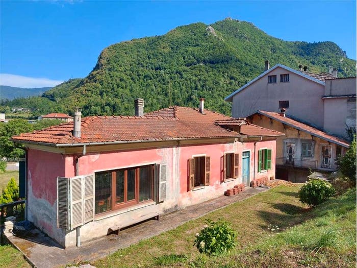 Casa con 6 locali in vendita in Via Garibaldi, Centro, Garessio