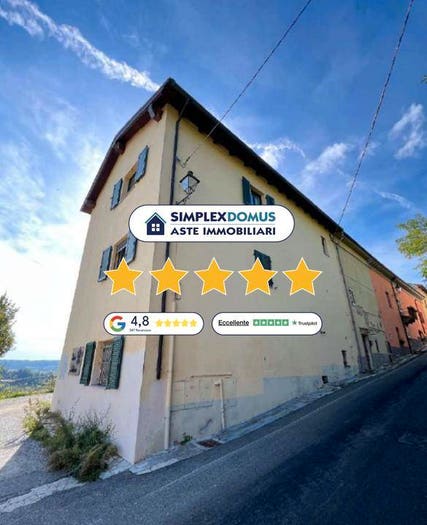 Casa con 6 locali in vendita in Via Fulvio Mazzucco, Treville