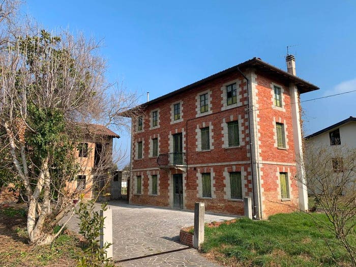 Casa quadrilocale in vendita in Via Vittorio Veneto, Centro, Treppo Grande