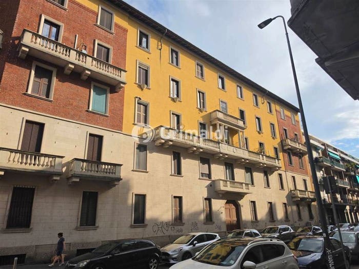 Appartamento trilocale in vendita in Via Belinzaghi, Farini, Milano