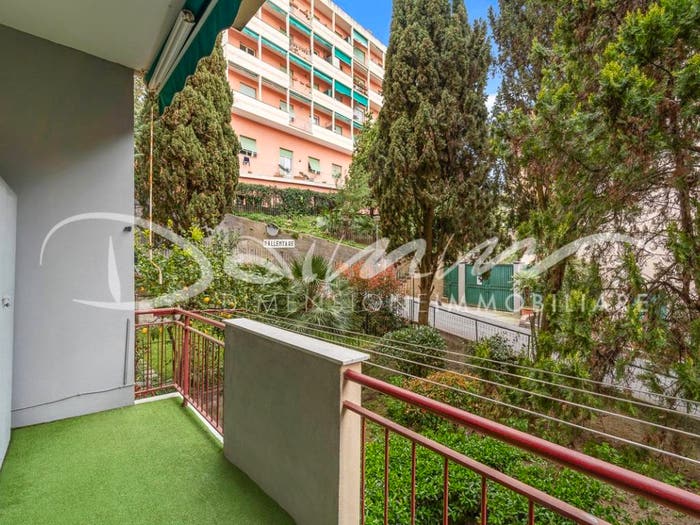 Appartamento trilocale in vendita in Via Sibilla Mertens, Sturla, Genova