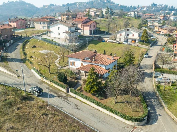 Casa con 5 locali in vendita in Centro, Guiglia